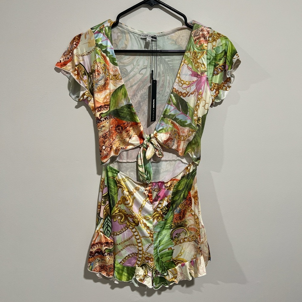 Fashion Nova Multicolor Tie-Front Blouse